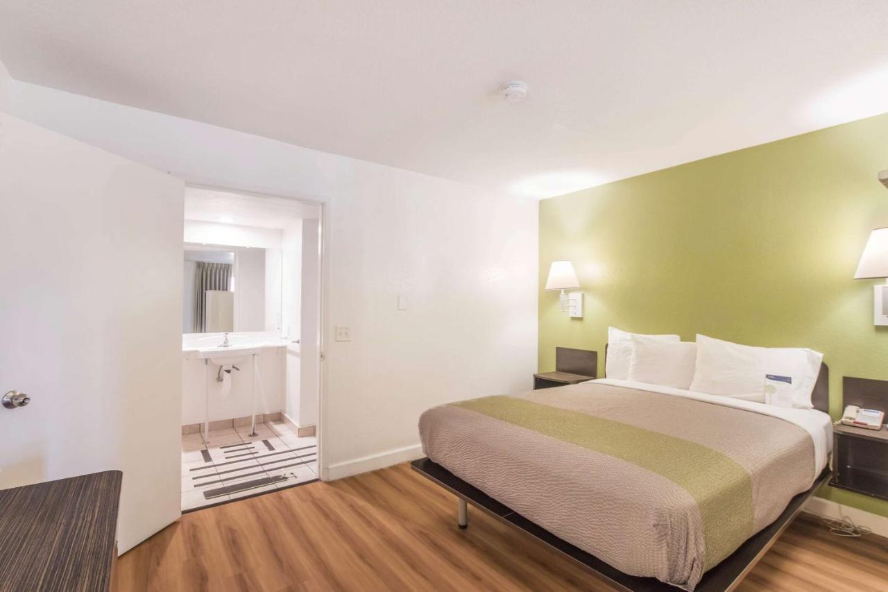 Motel 6 Hemet Kültér fotó