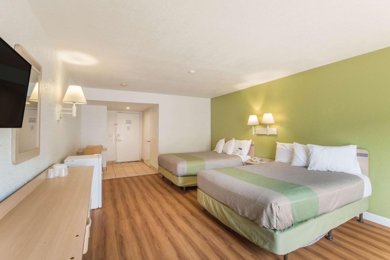 Motel 6 Hemet Kültér fotó