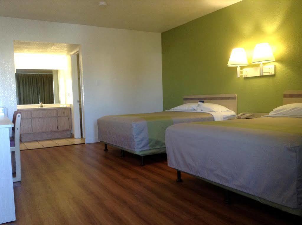 Motel 6 Hemet Kültér fotó