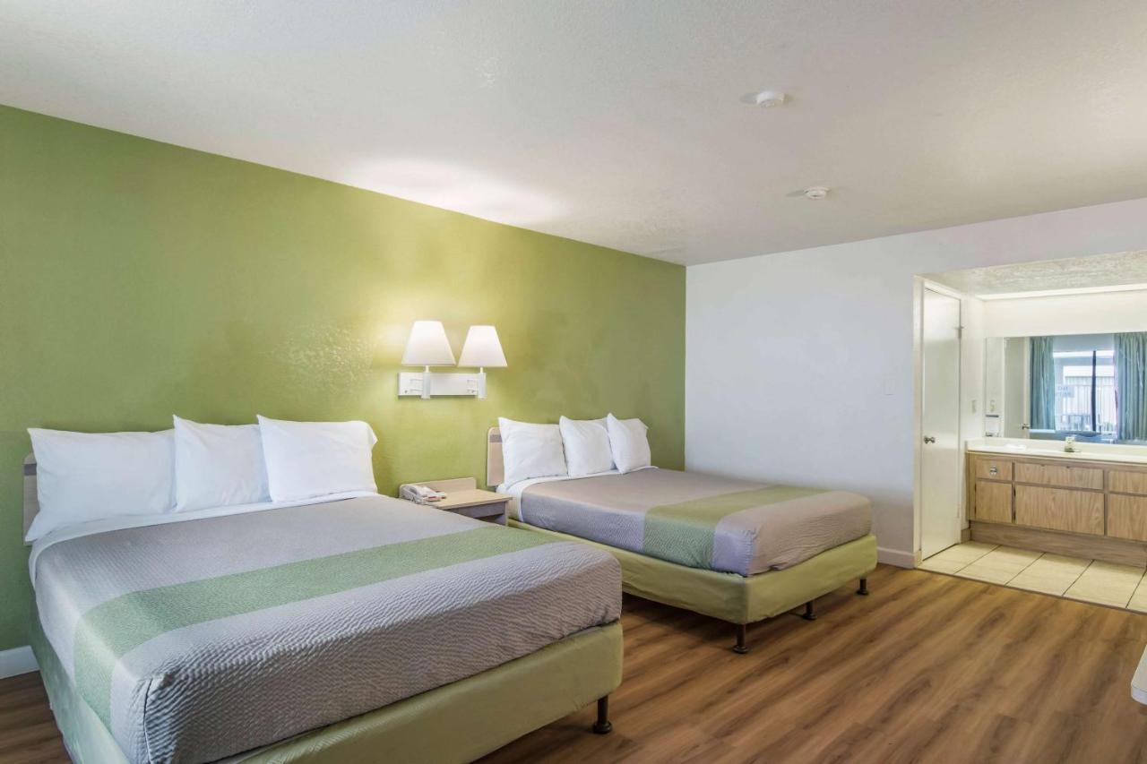 Motel 6 Hemet Kültér fotó